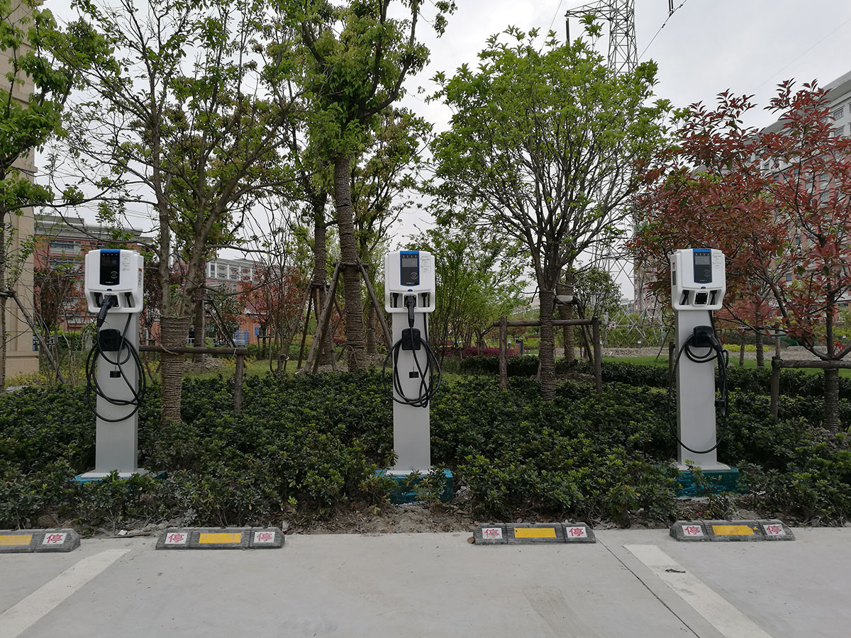 How to Choose the Best Level 2 EV Charger for Your Home