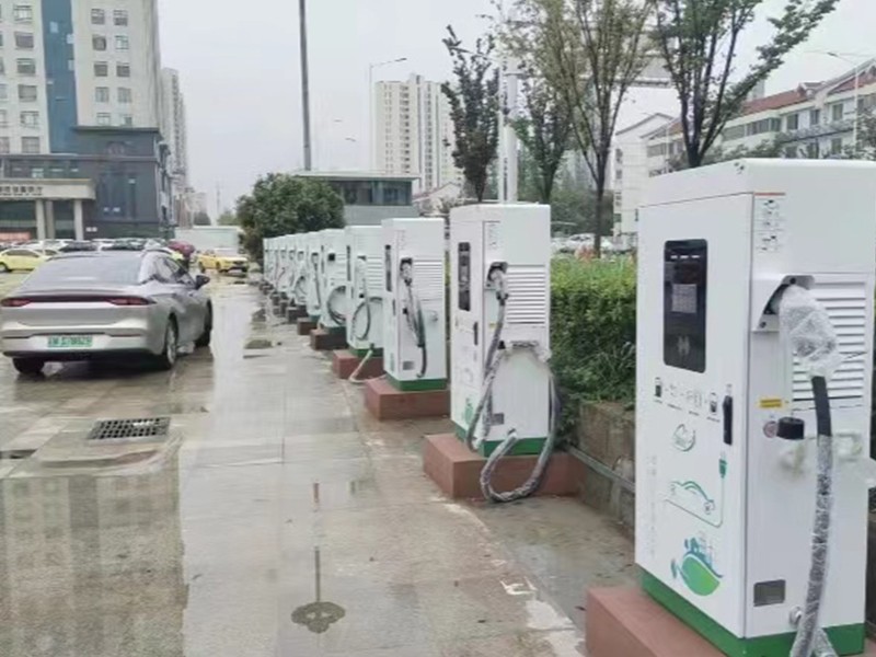 Understanding the Advantages of 480V EV Chargers