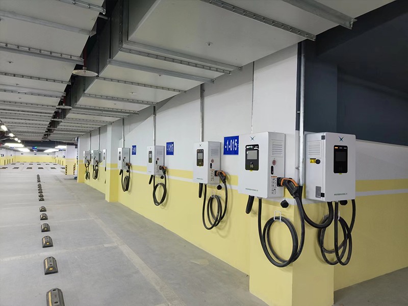 How Much Does a Commercial EV Charging Station Cost